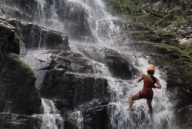 Canyoning: Rappel down waterfalls