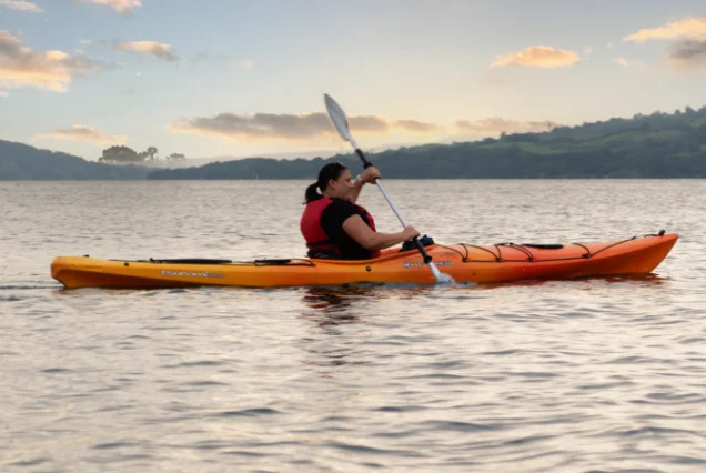 Kayak Arenal Lake